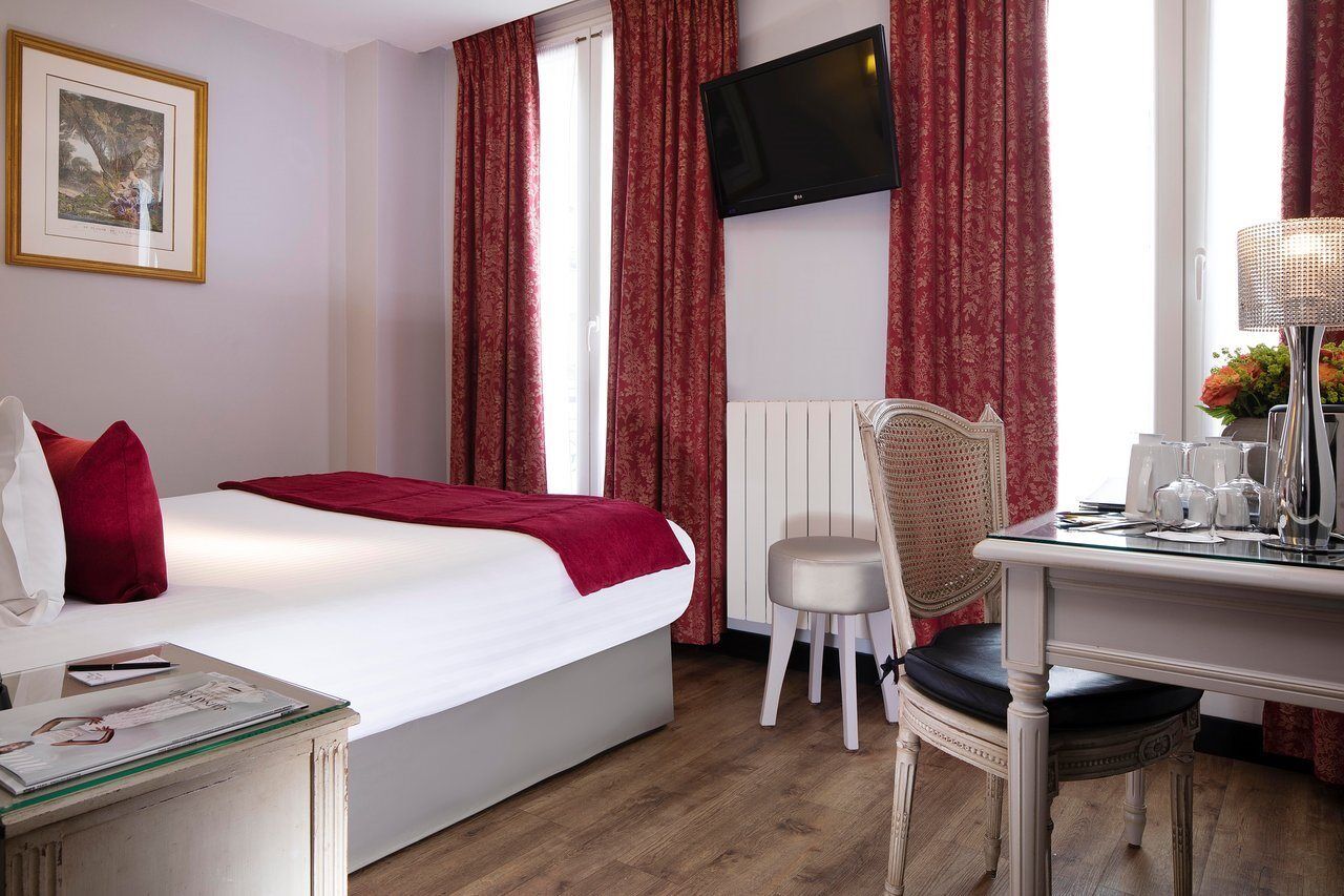 Hotel Plaza Elysées París Exterior foto